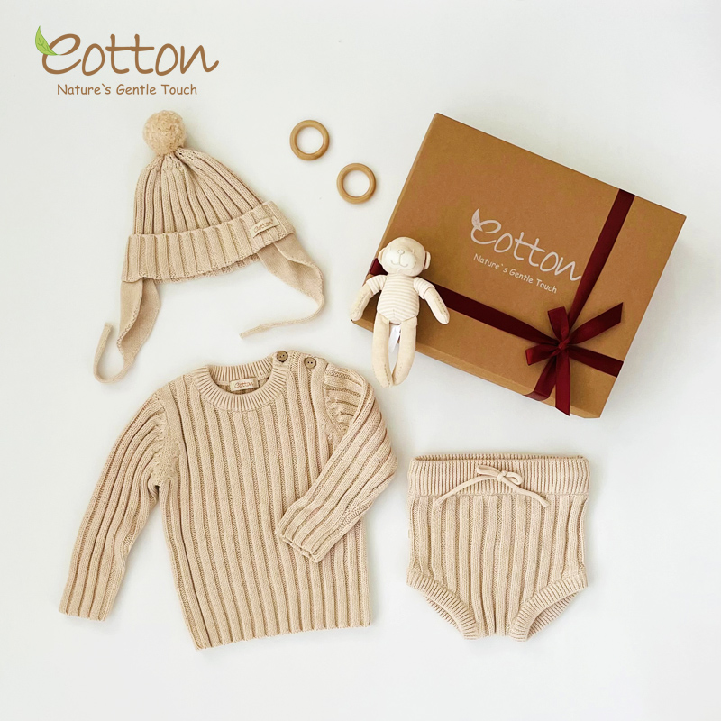 Give your little one the gift of natural, chemical-free fabrics with our Eotton Organic Cotton Newborn Set Gift Box. Ideal for parents who care about their baby's health and the environment. #Eotton #OrganicBabyGifts #NewbornGifts #ChemicalFreeBaby #SustainableLiving