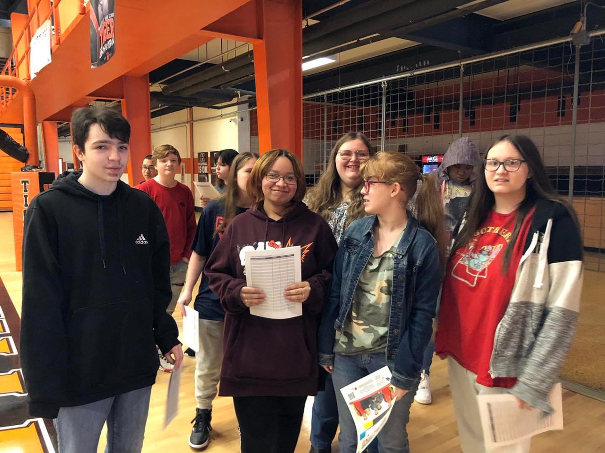 CCPSVirtual's tweet photo. Reality Store for our VLA freshman this morning.  Thank you to Christian County 4-H for partnering with Christian County Public Schools to better prepare our PHENOMENAL students for life after high school.   

#vla #ccpsvla #onlinelearning #kyonlinelearning #ccps https://t.co/8nmMUXzD5p