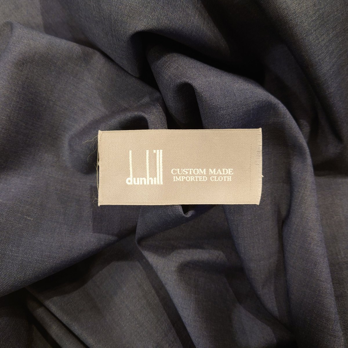 tailorteramoto's tweet photo. アルフレッド・ダンヒルのオーダースーツ地。
ARFLED DUNHILL
FINEST SUMMER KID MOHAIR AND WORSTED
VINTAGE 1982
#alfreddunhill #dunhill #worsted #finestsummerkidmohair #アルフレッドダンヒル #ダンヒル #ウーステッド #ファイネストサマーキッドモヘア #vintage1982
https://t.co/1YK60nQ3bL https://t.co/xVcPioP0Nx