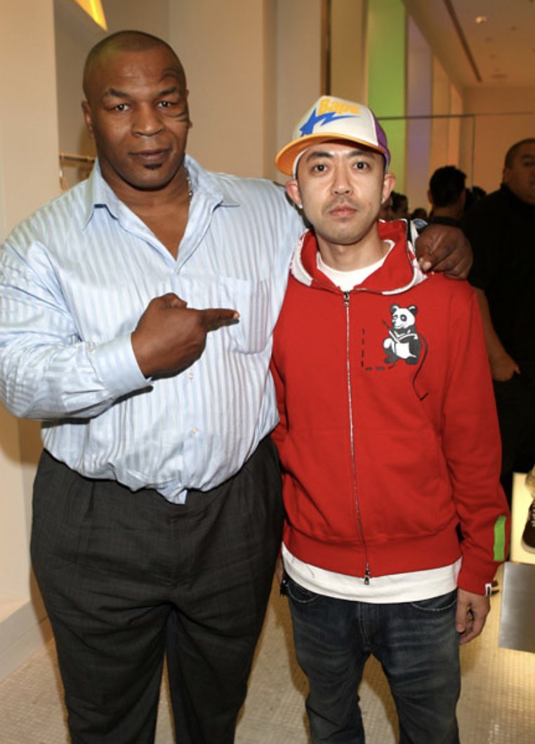 theblogera's tweet photo. Some photos from the BAPE LA opening in 2008: Mike Tyson and Nigo; KAWS and Pharrell; @JohnnyCupcakes, @LupeFiasco and ALVAL; Nigo and Takashi Murakami. https://t.co/bXjSG1eGCq