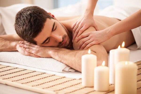 gildoadulto's tweet photo. A massagem relaxante é realizada através de movimentos suaves, lentos e firmes, proporcionando alívio do stress e de tensões pelo corpo todo. #massagem #massoterapia #massagemhomem #homem #secuidar https://t.co/VKo1n0wG1m