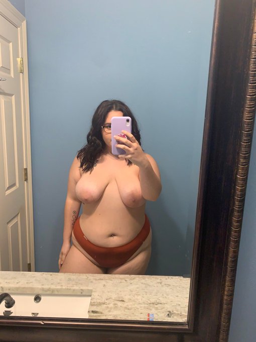 Do you want to fuck me in the shower?🧎🏻&zwj;♀️ https://t.co/Hc8CP1A8JS<a href="/tag/bbw"class="tags"><span>#bbw</span></a><a href="/tag/cumslut"class="tags"><span>#cumslut</span></a><a href="/tag/nsfwtwt"class="tags"><span>#nsfwtwt</span></a>