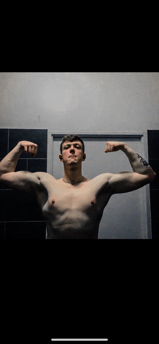 fAPYObr's tweet photo. Down 45kg, I think its time to bulk up now 😈 https://t.co/lDuZDRE3gs