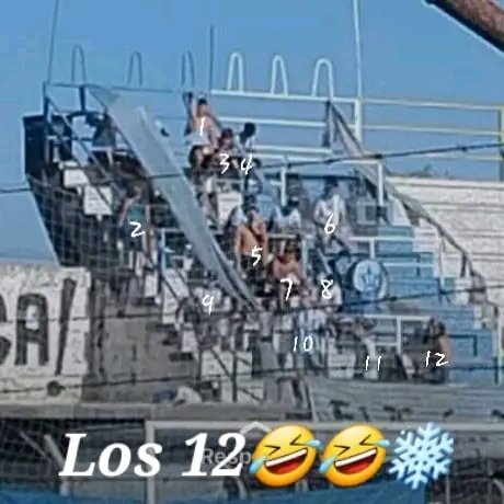 Le hicieron honor al nombre 
Son 12 literal (y sentados) 😂😂😂