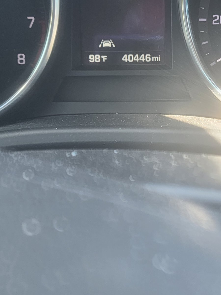 helloyellow124's tweet image. Seriously?!?!?!? Wtf!!!