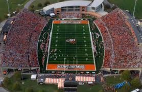 After a great phone call with @CoachCampenni I’m grateful to say I’ve received an offer from Bowling Green University! @williehayes47 @C4eliteJ @lemont_football @CoachSaboFIST @CoachGregNosal