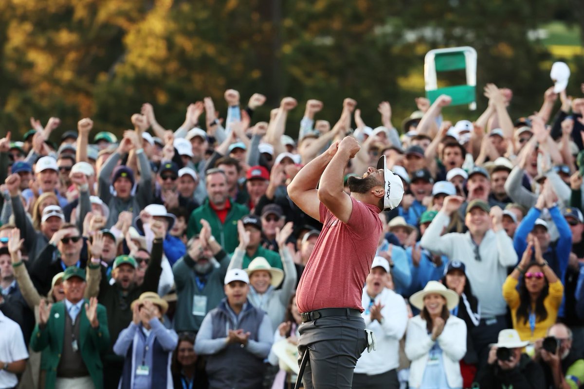 JonRahmOfficial's tweet image. It’s hard for me to put my emotions into words, but I want to thank everyone for supporting me. This one was for Seve. Having my family there made it even better. A dream come true! @TheMasters