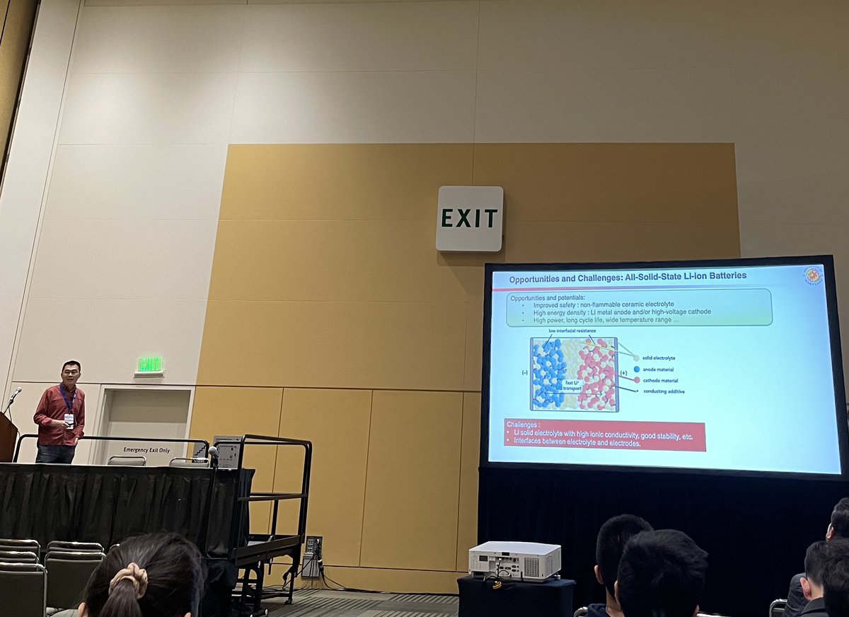Having a great time at #S23MRS with various exciting talks! 
I will be presenting my work on 14th on MOFs for energy applications.