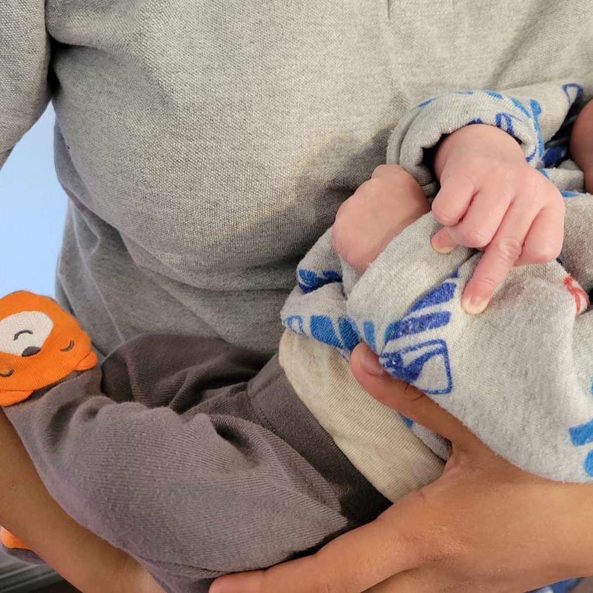 INetworkHearts's tweet photo. ❤️Casa De Jardin Update! 💙

We have received a teenager, she is only 15 years old along with her week old baby. Read more about her story on IG!

You can help today! 💙❤️💚
We’ve set up a fundraising campaign for monetary donations here: 
https://t.co/piFY8A3R1G https://t.co/93sXtRAevM