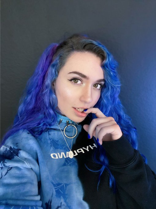 💙happy girl💙 https://t.co/zBUwK8UqsZ