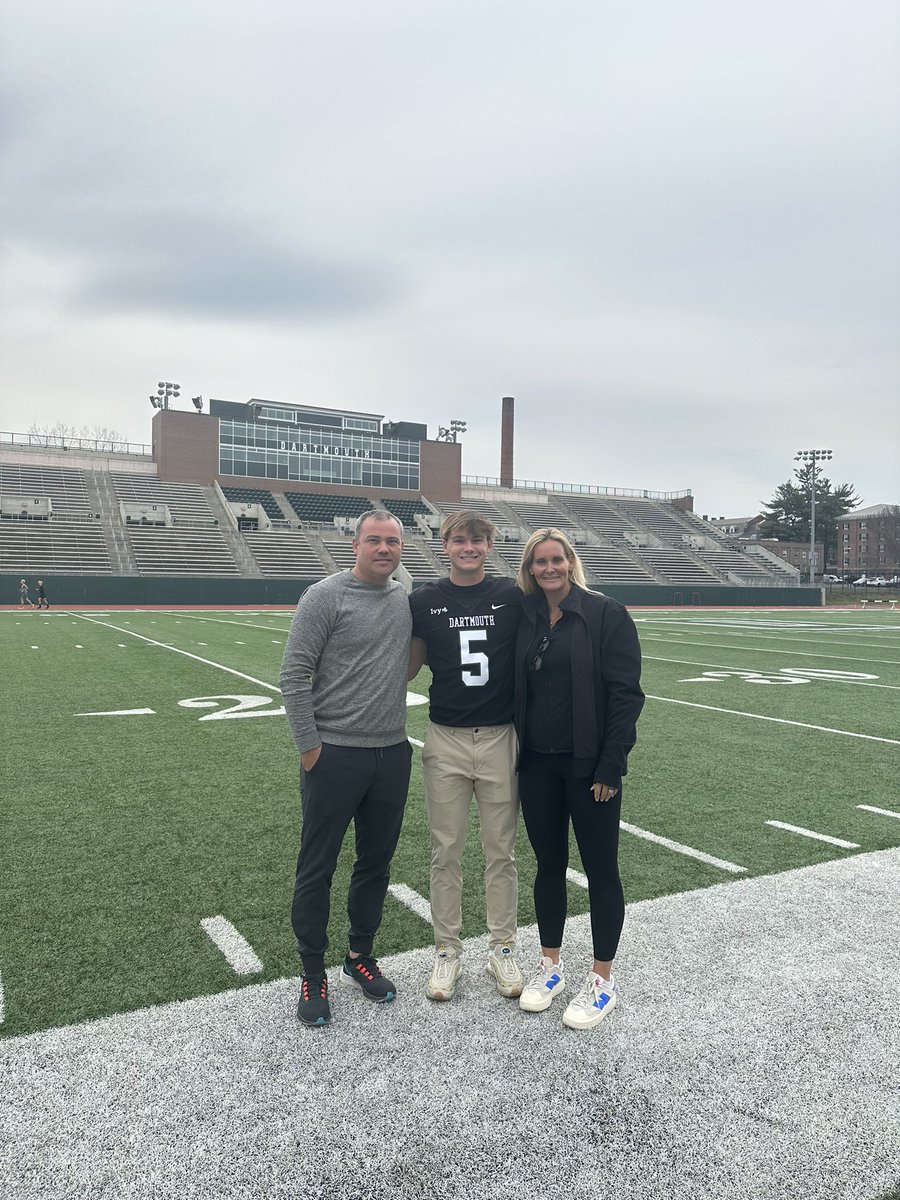 Had a great experience at <a href="/DartmouthFTBL/">Dartmouth Football</a> today. Thank you <a href="/CoachJoeCas/">Joe Castellitto</a> and <a href="/CoachDaft/">Kevin Daft</a> for the great tour and advise about one of the top universities in the nation!