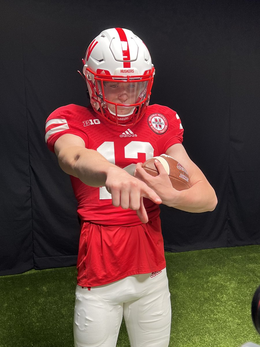 Thank You @HuskerFBNation and Coaches! I had a great time on the unofficial visit! 🌽 @Kvandenbosch93 @jason247scout #unofficialvisit #NotCommitted #BST