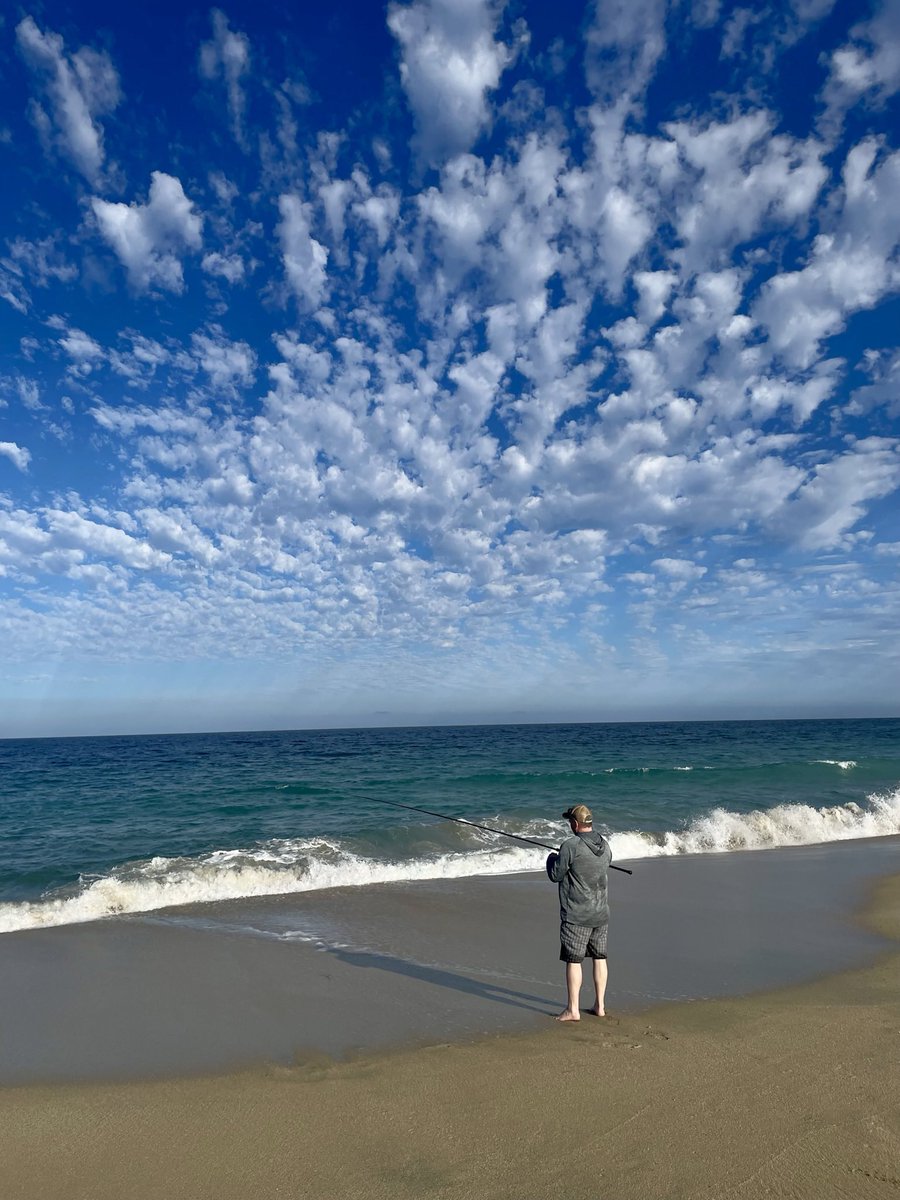 consultantmayer's tweet photo. Fishing adventures this morning. Checked out a couple of spots up the coast with our guide Wes! Amazing sites worth getting up early for. Dan caught a Jack #SpringBreak2023 #noboatneeded https://t.co/JDaNvJ1dSu
