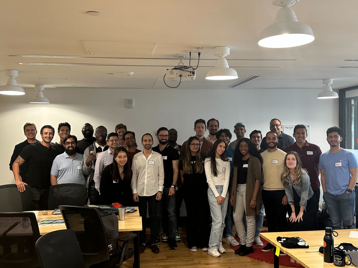 MagnusGrimeland's tweet image. Amazing to have 110+ ambitious founders join us from #dayzero in our US residencies across Austin, Boulder, and New York🇺🇸! A warm welcome to Antler. Let’s keep building!🚀
