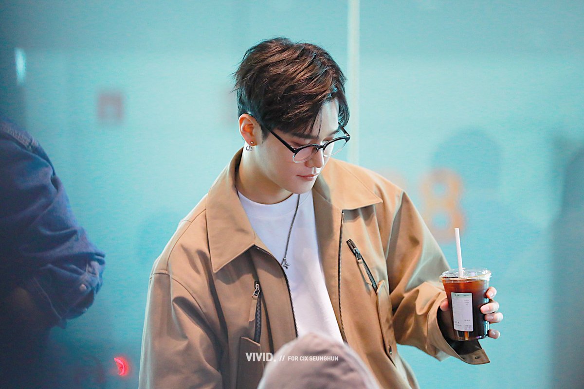 230412 

#CIX #씨아이엑스 #승훈 #SEUNGHUN #vivid_LySH
