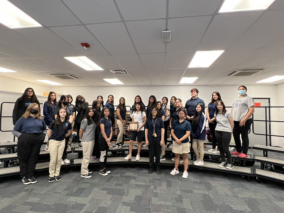 We were finally able to take a post UIL 2023 Choir pic! 📸 Congratulations to the Varsity Treble Cowboy Choir on their 1st Division ratings for their performance at UIL! It’s such an honor to work with you! 🎶 #teamsisd #sisdfinearts #grit #ranchlife #clarkecowboys