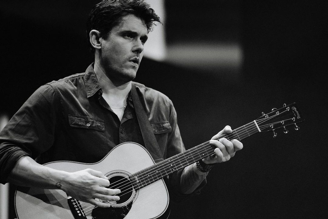 JohnMayer's tweet photo. Solo tour, Vancouver, BC - big fun with some song requests… another special night in the books, and not a moment taken for granted. https://t.co/cUhRAFSuQh