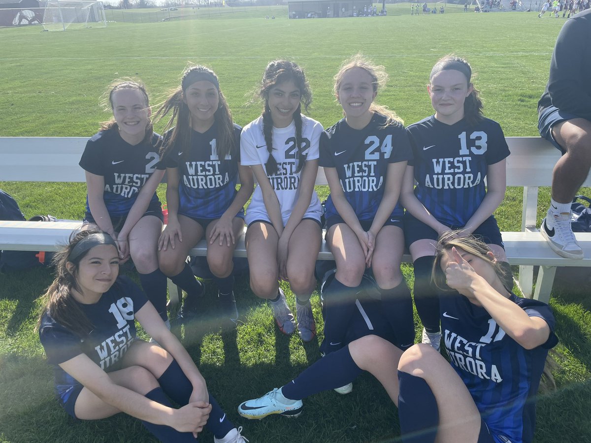 coach_wagley12's tweet photo. Tell me you’re a Freshman without actually telling me you’re a Freshman 😂🤦♀️ #wrongcolor https://t.co/VjJxVV3WLN