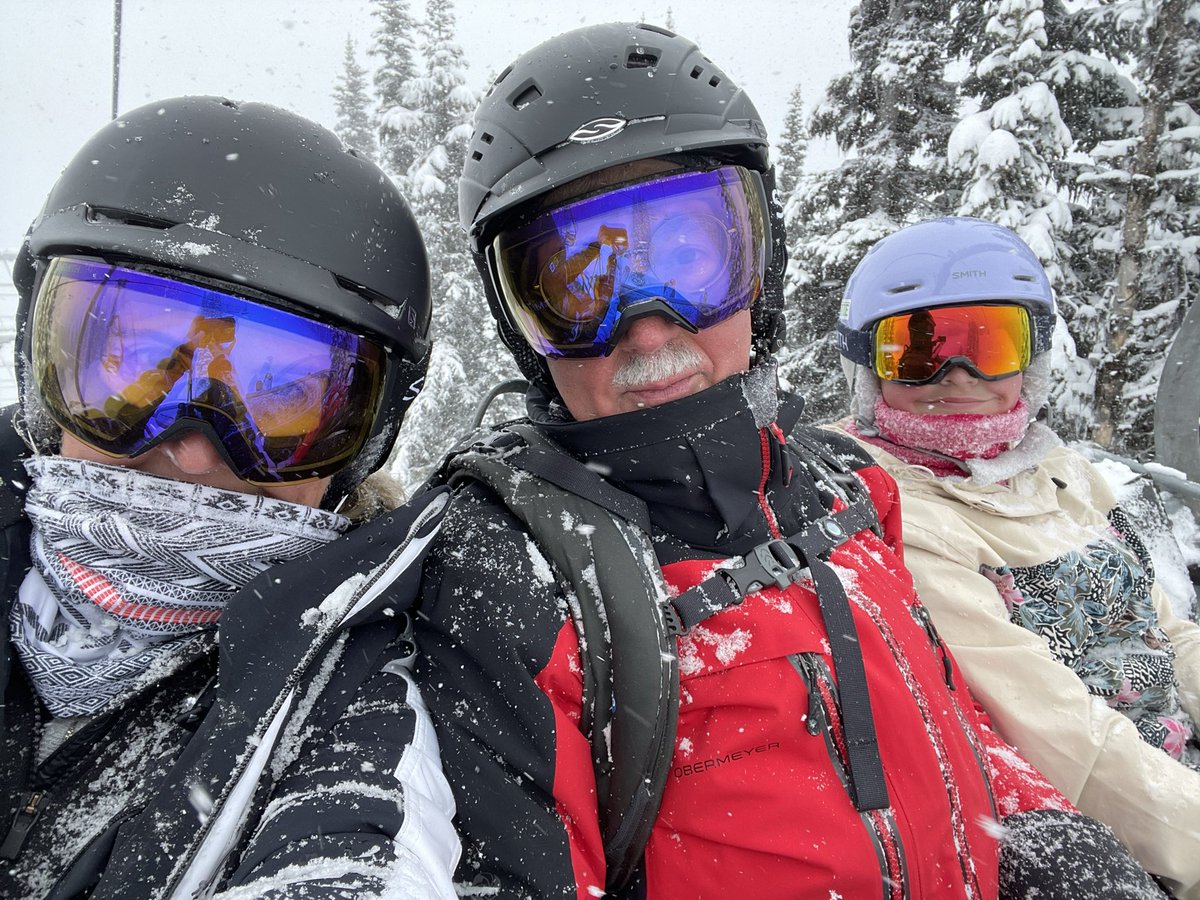 KylieSmithOB's tweet photo. Last Tuesday of the season @CrystalMt https://t.co/m96sZCbci8