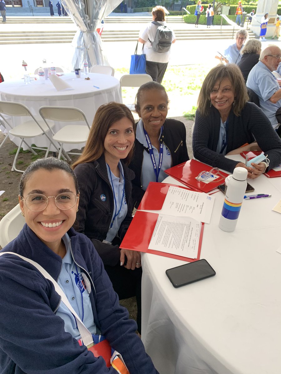 ACSCANCA's tweet photo. Thank you to all the amazing volunteers who joined us today! That’s a wrap for #CACancerActionDay – but our cancer fighting work does not stop. Send a msg to your lawmaker to urge them to support the fight against cancer! #CALeg
https://t.co/av5Vf1bTsD https://t.co/2UlHdcAlKn