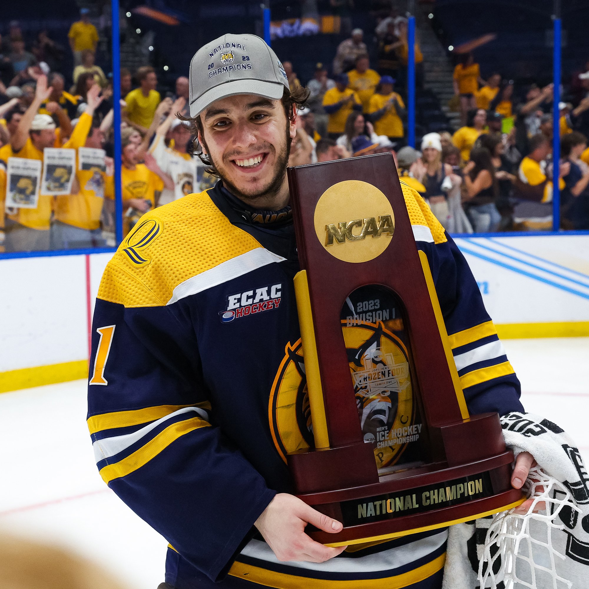 Quinnipiac Men's Ice Hockey on Twitter "🚨 𝐒𝐈𝐆𝐍𝐄𝐃 🚨 Yanni is headed to