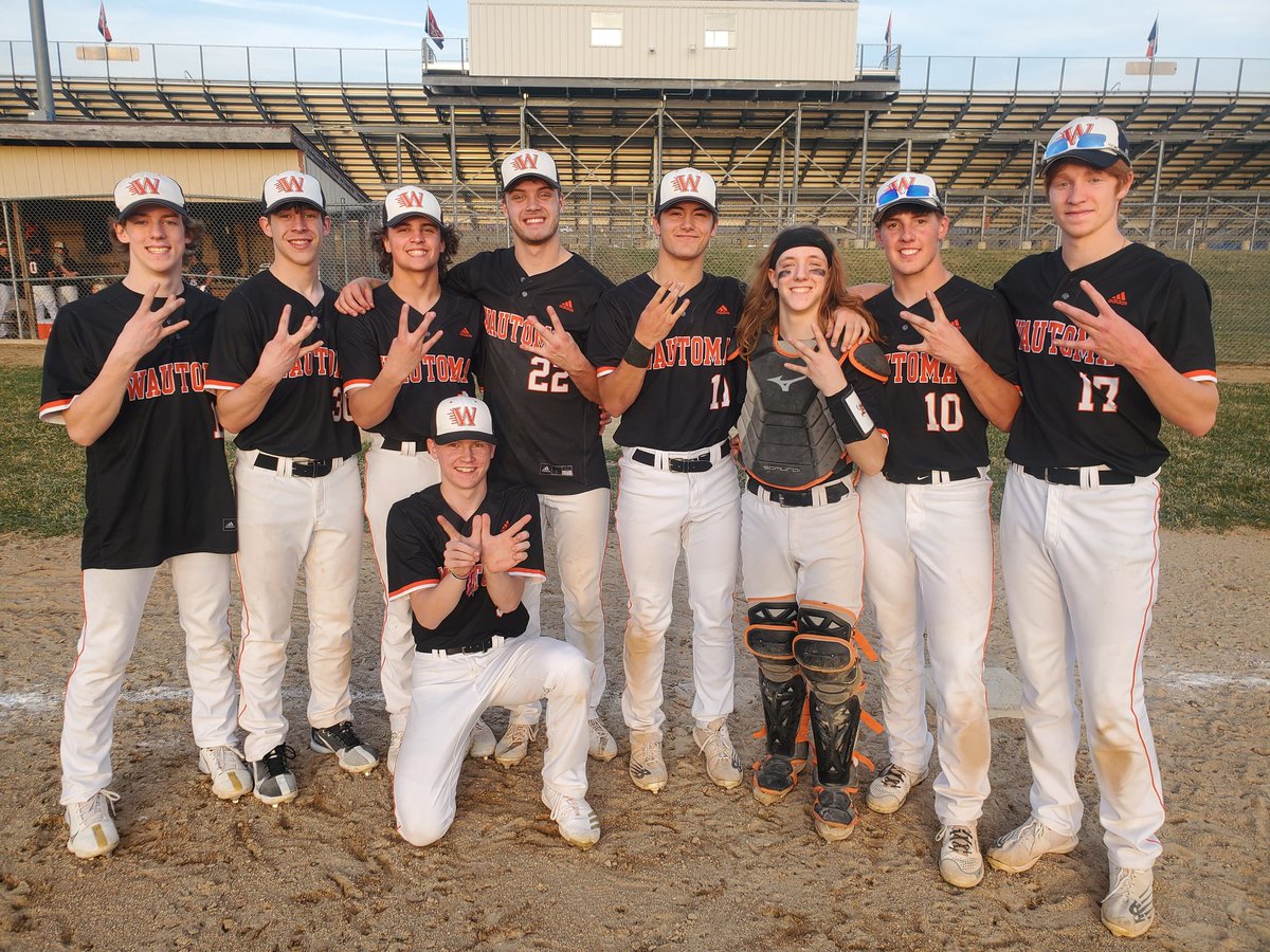 WautomaB's tweet photo. Hornets win 12-5 against Richland Center to move to 3-1 on the season! 

@weisser42 3x5 2 RBI
@ClayWilcox_12 3x4 3 RBI
@LoganDunn01 1x3 2BB 2SB 2R
@BrettSalm 2x5 1RBI 
@Landonkeller35 5.2 IP, 10 SO, 5H, 1x1 2 BB

#GDTBAH🐝 https://t.co/QYMXOkmulB