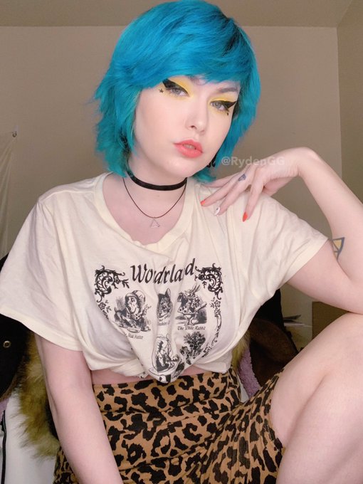 look, i&rsquo;m not saying that my head would fall off and roll away if you removed my choker&hellip; but i&rsquo;m not<a href="/tag/mvsales"class="tags"><span>#mvsales</span></a>