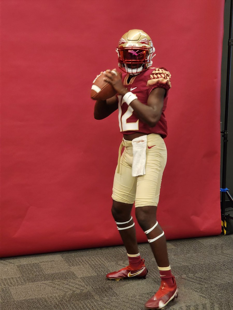 TysonDavison_'s tweet photo. I had a great day at FSU today!! Thank you for the hospitality. @ApopkaFootball @CoachJettD @CoachAbnerSmith @Coach_Norvell @KeiwanRatliff @ChuckCantor @coreyfuller4 @CoachYACJohnson @RyanBartow @On3Recruits @RyanWrightRNG @Rivals @jenna_kinker https://t.co/e2teDDrx4m