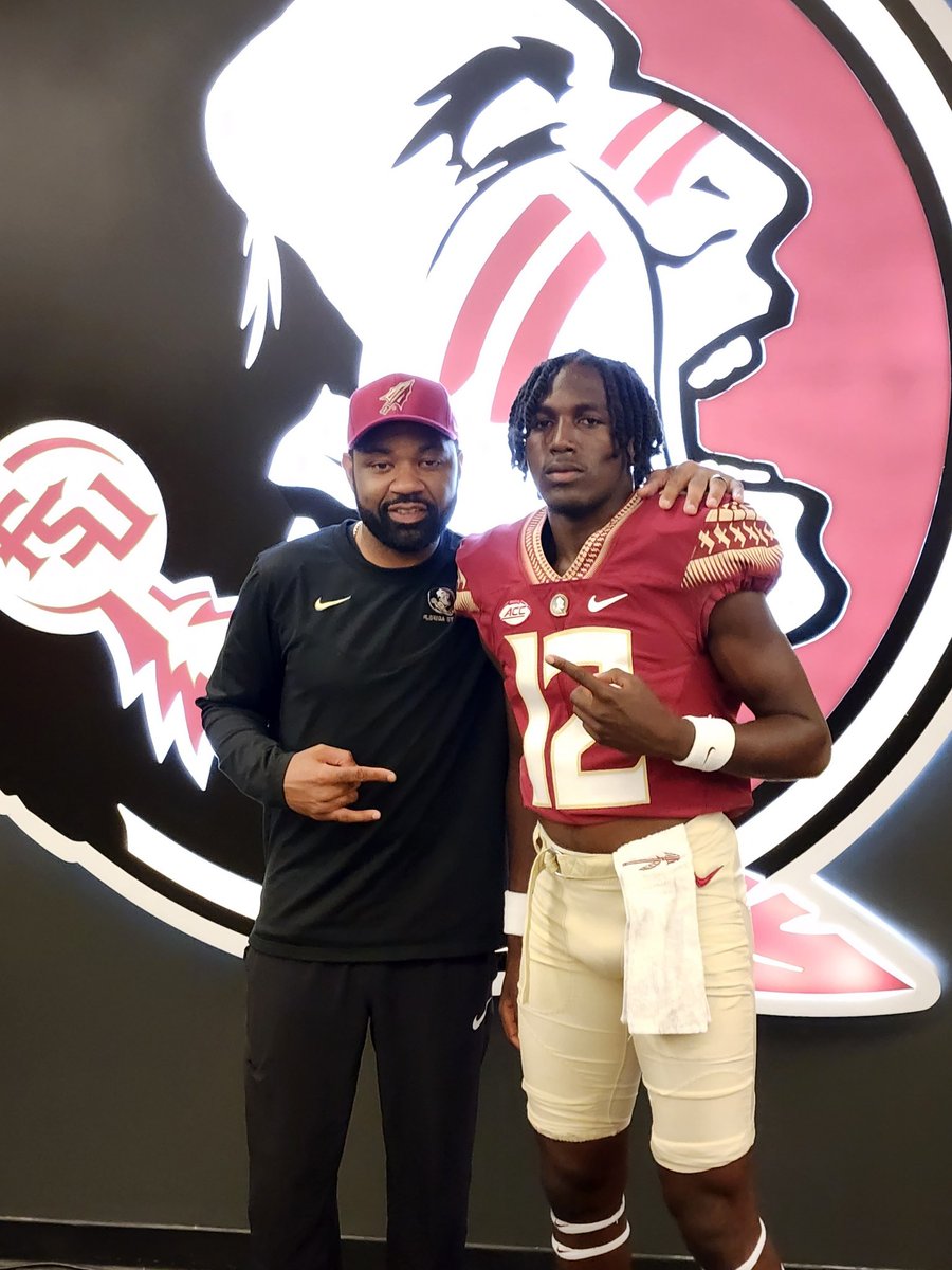 TysonDavison_'s tweet photo. I had a great day at FSU today!! Thank you for the hospitality. @ApopkaFootball @CoachJettD @CoachAbnerSmith @Coach_Norvell @KeiwanRatliff @ChuckCantor @coreyfuller4 @CoachYACJohnson @RyanBartow @On3Recruits @RyanWrightRNG @Rivals @jenna_kinker https://t.co/e2teDDrx4m