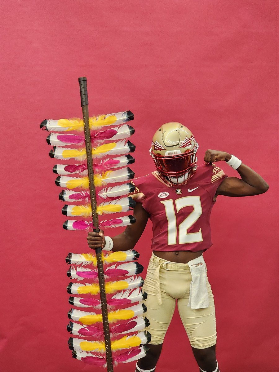 TysonDavison_'s tweet photo. I had a great day at FSU today!! Thank you for the hospitality. @ApopkaFootball @CoachJettD @CoachAbnerSmith @Coach_Norvell @KeiwanRatliff @ChuckCantor @coreyfuller4 @CoachYACJohnson @RyanBartow @On3Recruits @RyanWrightRNG @Rivals @jenna_kinker https://t.co/e2teDDrx4m