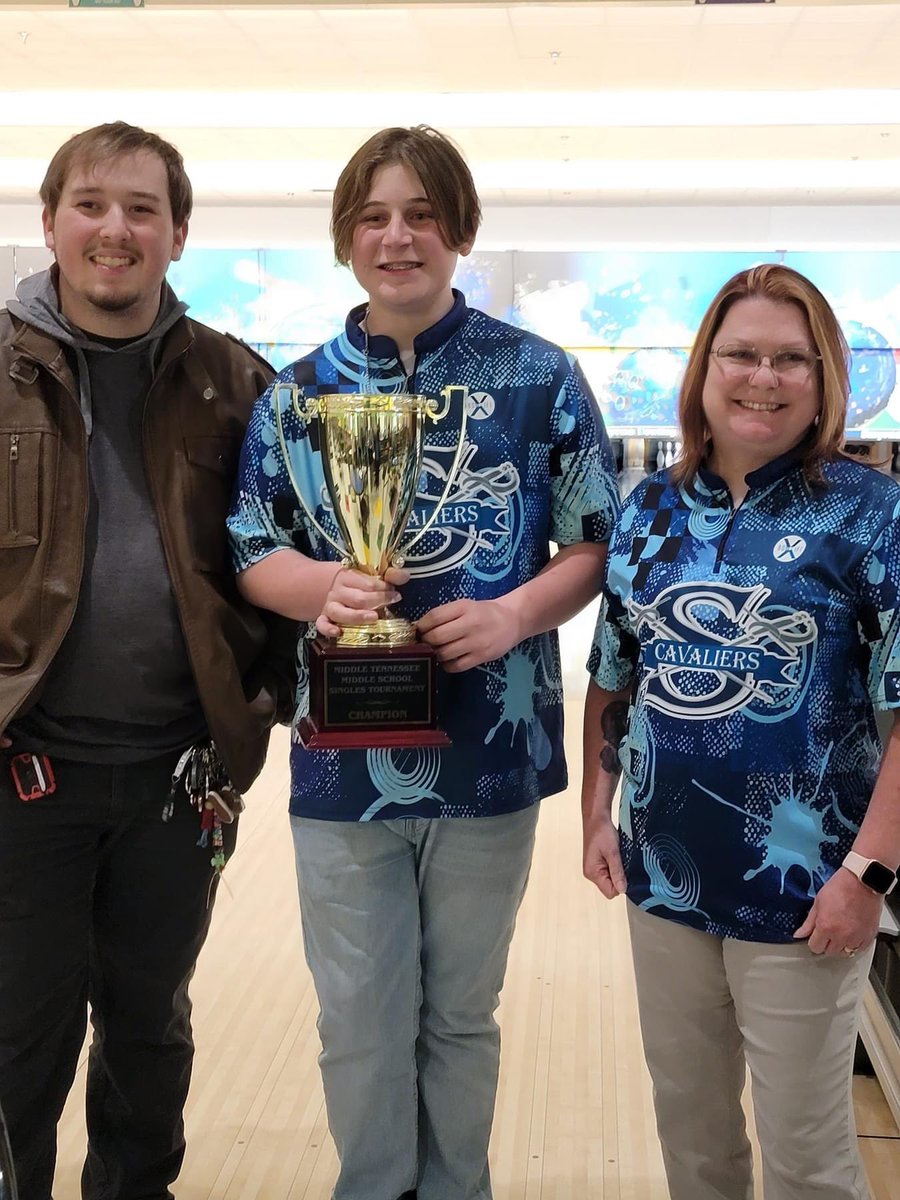MistyNaran's tweet photo. Congratulations to these four bowlers for making it to the top 16 in the region! A special congratulations to Nathan Gibson for finishing second and Reese Campbell taking first! 
@SiegelMiddle @stoecker_kim  @Siegelbowling https://t.co/gWMUdb5kpu
