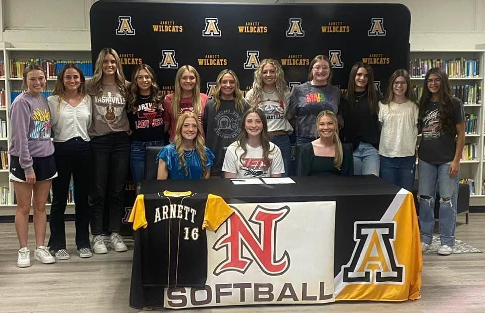jennathomas_16's tweet photo. After a lot of thought and prayer, I am very happy to announce my commitment to @NOCEnidSB!! Go JETS!!✈️❤️ https://t.co/HSBHOmdfI6