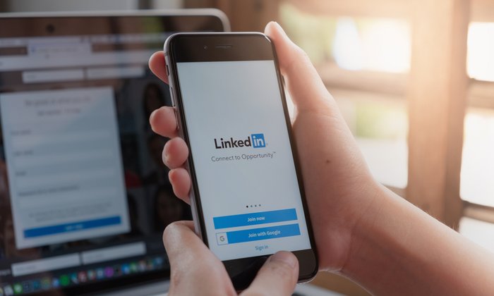 dijitechy's tweet photo. Do You Know How To Run Ads On LinkedIn?
Check This Out! 👇
https://t.co/VLZ9pobrT4 https://t.co/oozQQWLLva