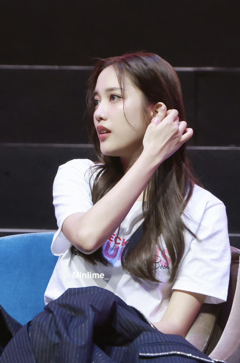 OnlyFreen8's tweet photo. Hi Guys! I still need 180 followers🥺
If you follow me, I promise I will follow you back. Love is love🤍
#srchafreen 
#ThankYouFreen 
#WeLoveYouFreen https://t.co/xfX1fKFHu2