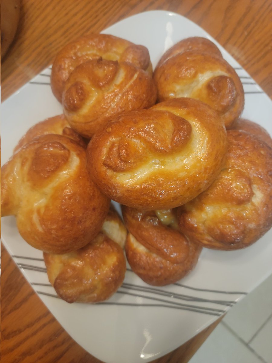 Ryn1143's tweet photo. Did I just finish making a dozen soft pretzels just because I wanted to bake today? 

Maybe https://t.co/HEaEsVtZVE