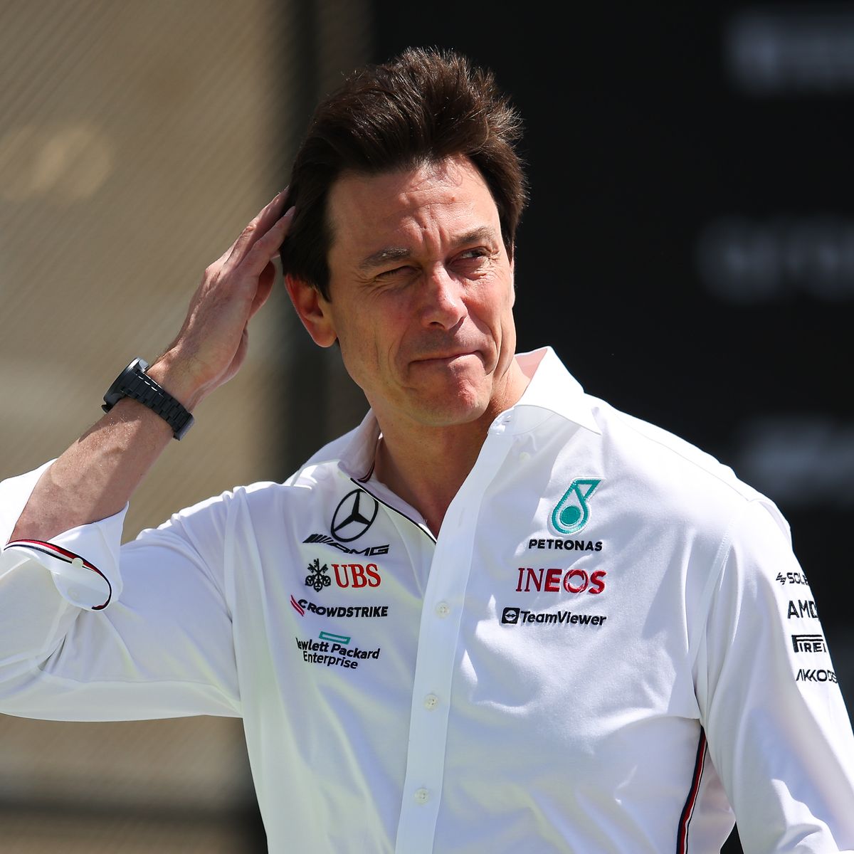 AuroraBlanket's tweet photo. Toto Wolff va a dar una entrevista en mi empresa en unos dΓas y estoy bien emocionada.
Es el hombre detrΓ‘s de la escuderΓa Mercedes-Benz Petronas y lo admiro un montΓ³n β€οΈ
#TeamPetronas in da house babes. https://t.co/z7XnvJvJ14