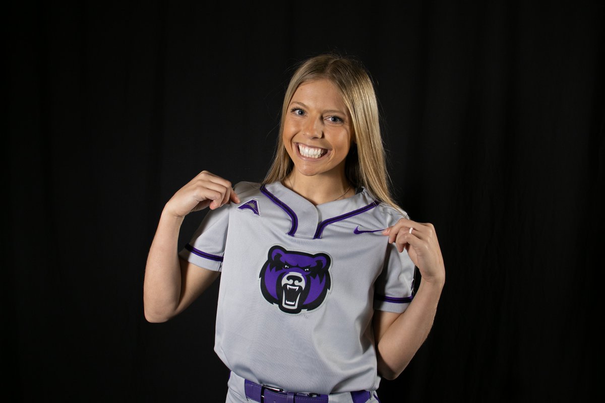 E6 | BEARS ADD TWO MORE! Jenna Wildeman drives in a run, and an error scores one more! Bears by four!

UCA - 4, Arkansas - 0

#BearClawsUp