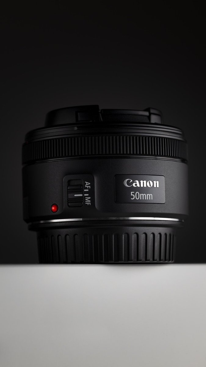 JayDiaz2017's tweet photo. Took a simple photo using one speed light.

#Tutorial -> https://t.co/OAaQX16POy

#ProductPhotography #BehindTheScenes https://t.co/75BpPmRfJu