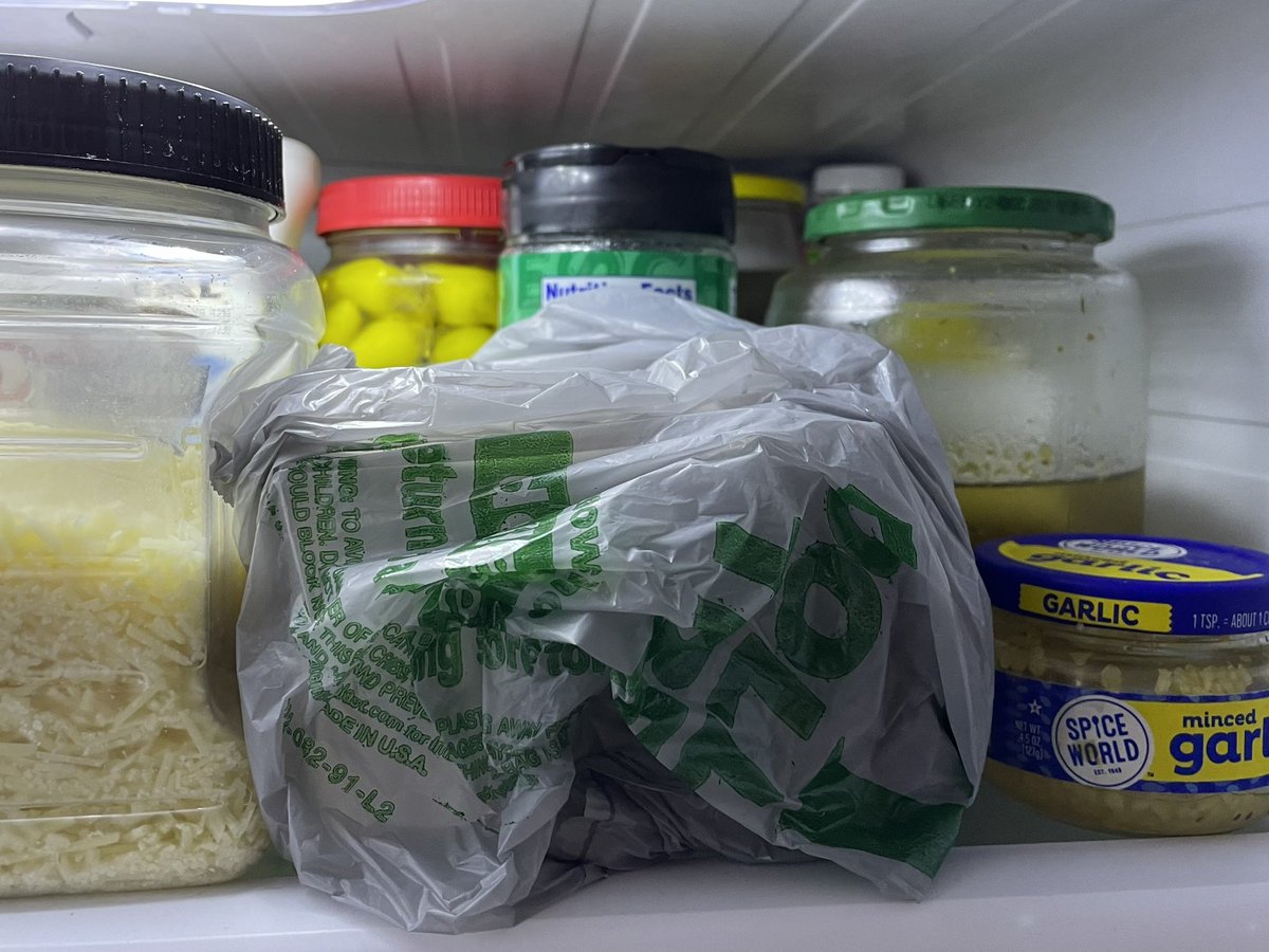 JenBenPowers's tweet photo. I’m sitting here wondering how many reminders I should leave myself so I don’t forget to take the worms out of the fridge in the morning.

My kindergartners &amp; their 4th grade buddies are going to be doing earthworm observations tomorrow… unless I forget them!

#MustNotForget https://t.co/VnuMjONWCD