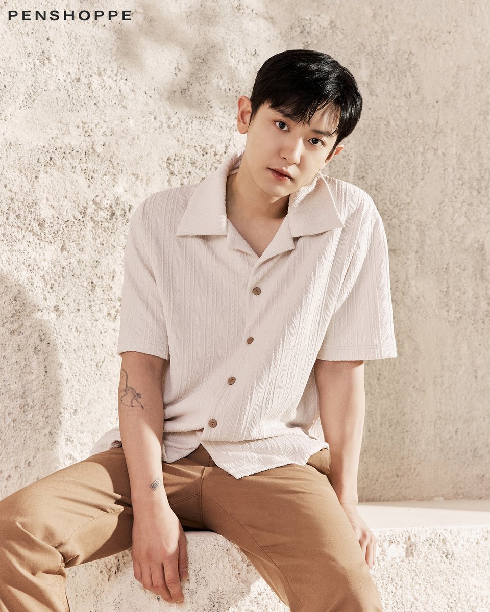 PENSHOPPE's tweet photo. Gentlemen, take notes from CHANYEOL: be effortlessly stylish with lightweight and breathable clothing. ✍️

Redefine summer comfort with the Textured Knit Resort Shirt (973060) at 🌐 https://t.co/dMvf4gQbfI.

#PENSHOPPE #PENSHOPPExCHANYEOL https://t.co/p3BEkc9jUv