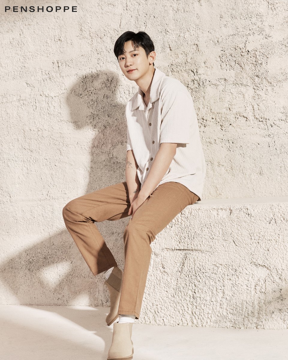 PENSHOPPE's tweet photo. Gentlemen, take notes from CHANYEOL: be effortlessly stylish with lightweight and breathable clothing. ✍️

Redefine summer comfort with the Textured Knit Resort Shirt (973060) at 🌐 https://t.co/dMvf4gQbfI.

#PENSHOPPE #PENSHOPPExCHANYEOL https://t.co/p3BEkc9jUv