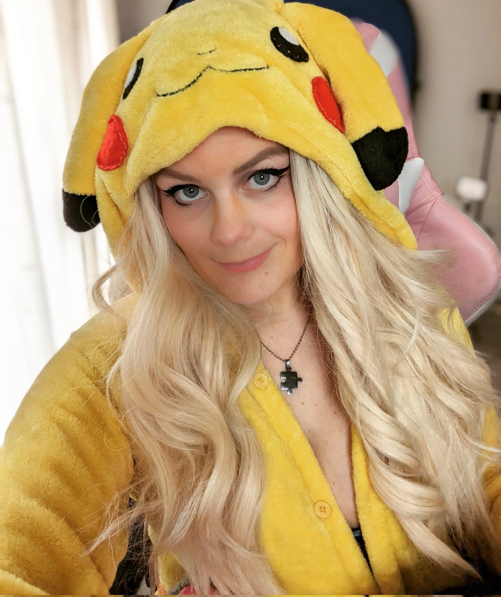 Jayleebby_'s tweet photo. Pika! https://t.co/fI7qfLSMPA