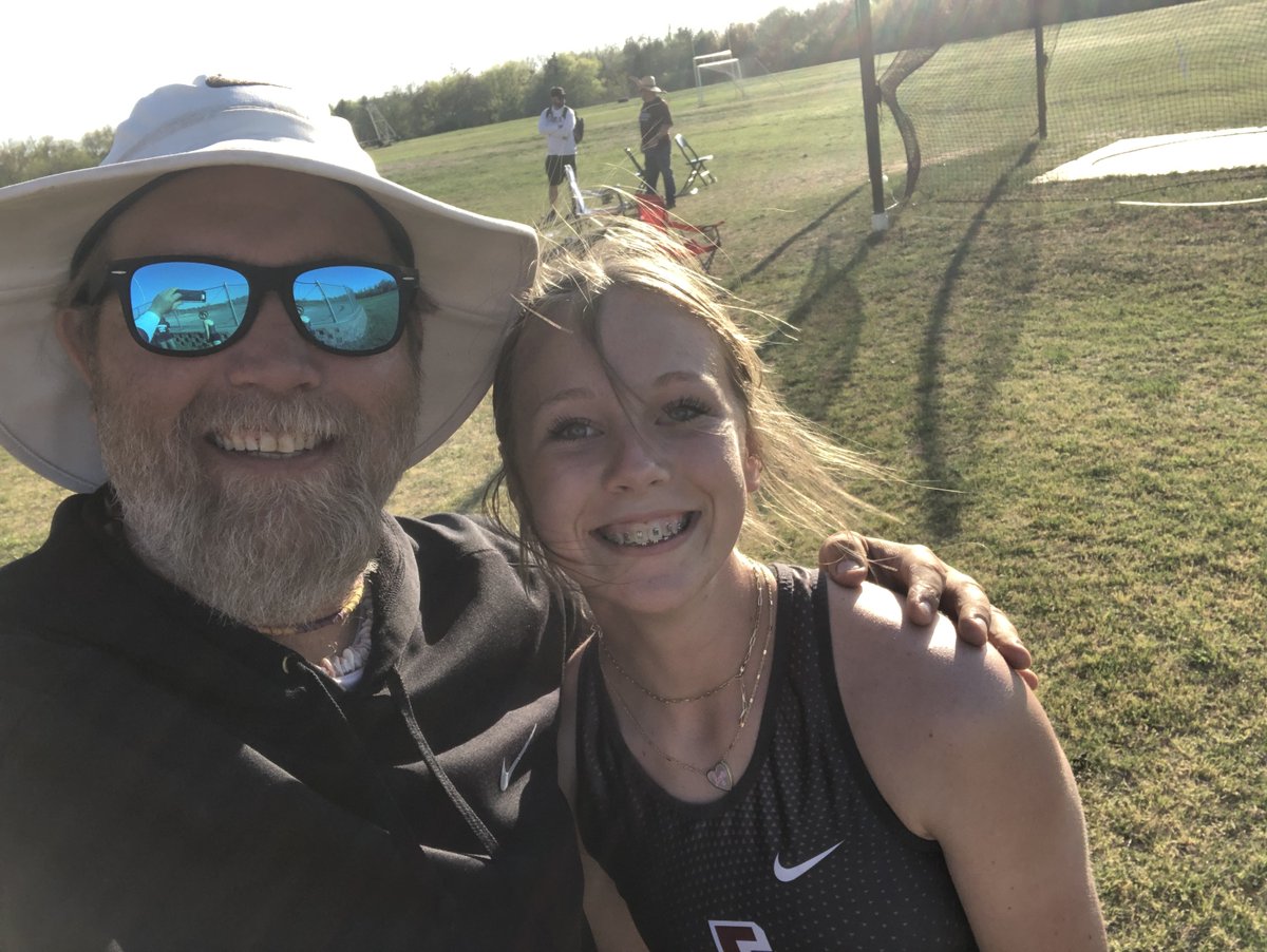 Edmond Bulldog Girls Throws tweet media