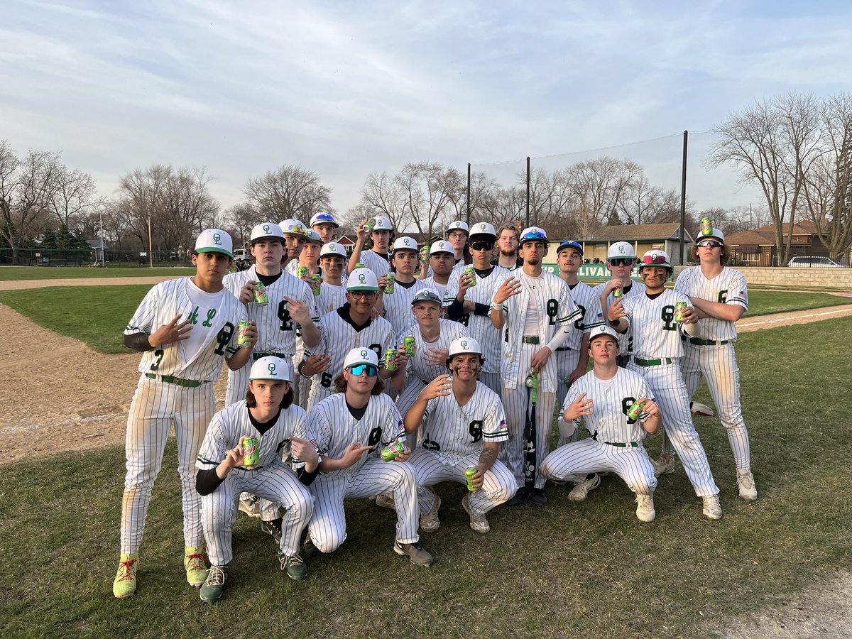 OLSpartansBsb's tweet photo. OL 9, EP 4. Spartans (7-4, 4-0) winner w go-ahead 2R single from @yousefa94986733 . @ethanc10_ (2.2ip, 3k) earns win in relief &amp; Kyle Bader(1ip, 1k) ends it in 7th. Offense led by @AyhamSalah_4 2-4, 2R,Sb) @IvanGonzale6 2-2, 2 2B, 3RBI) @JmcGlynn1488 2-2, 3B, RBI) #olchspride https://t.co/qSRu9pvPqk