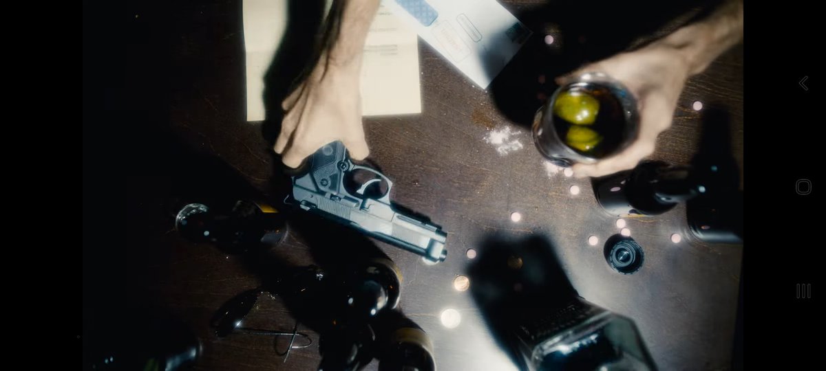 Del relato corto al formato corto en pantalla: en Estados Unidos han adaptado un texto de <a href="/Patricio_Pron/">Patricio Pron</a>
en el cortometraje 'The Harvest', disponible en YouTube. Con un estilo un poco Aronofsky, incómodo y de obsesiones y pesadillas.
youtube.com/watch?v=YIWbpi…