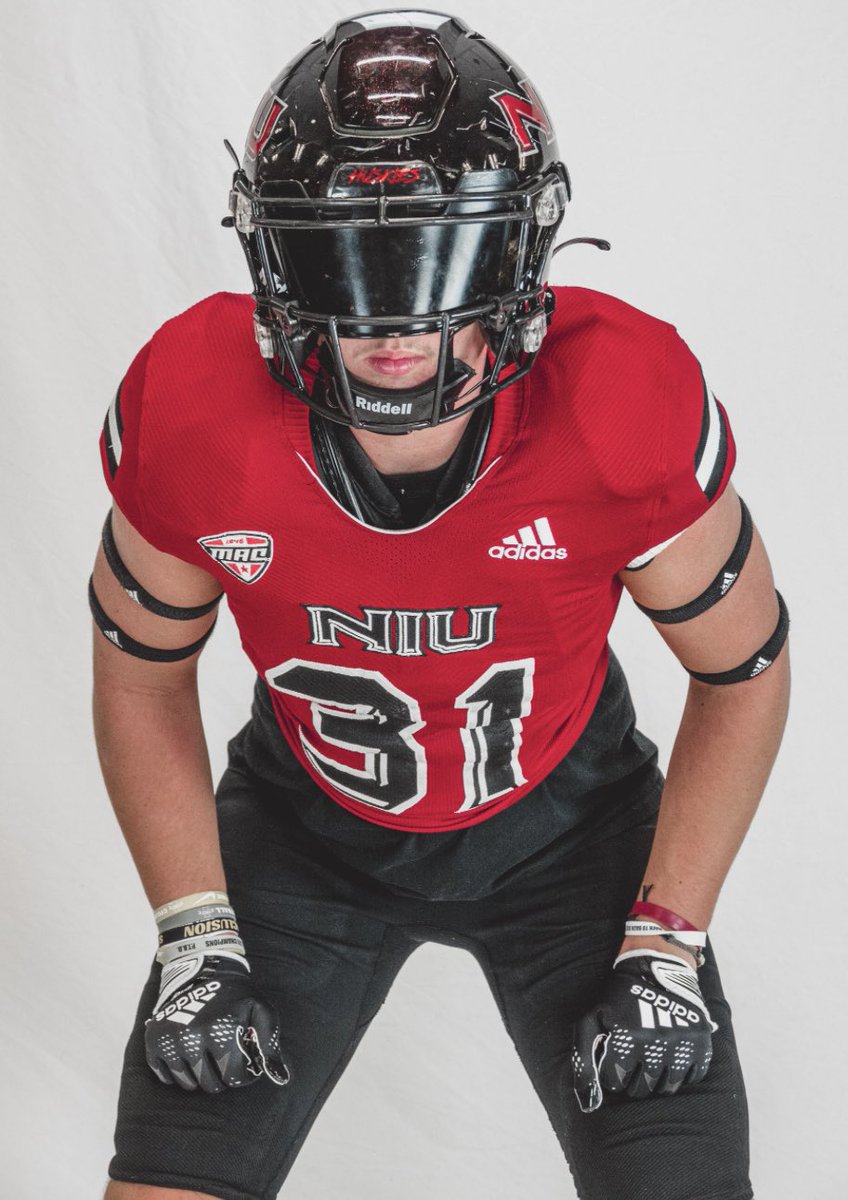 Had a great time at <a href="/NIU_Football/">NIU Football</a> last weekend!! Thanks for the invite <a href="/CoachEidsness/">Eric Eidsness</a>!!🔴⚫️<a href="/CoachAdamBreske/">Adam Breske</a> <a href="/NIUCoachHammock/">Thomas Hammock</a> <a href="/NickBenedetto_/">Nick Benedetto</a>