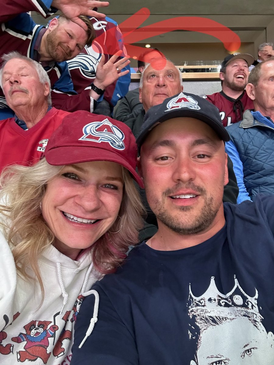 cz_denver's tweet photo. #goavsgo #jeffthephotobomber https://t.co/lNh8TusjAR