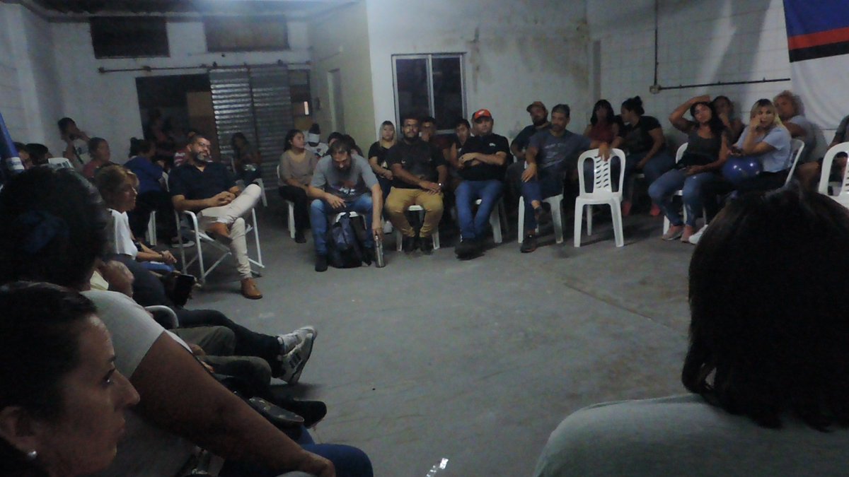 CancinoGaston's tweet photo. Hoy se conformo la Mesa de Unidad poltica Nestor Kirchner integrada por importantes y diversas org. sociales y politicas de nuestro distrito. Alli se reafirmo la Unidad y la movilizacion por la no proscripcion de la compañera Cristina el 13 de Abril. 
@KolinaBsAs 
@rekreando_ https://t.co/Rr2qK1grsY