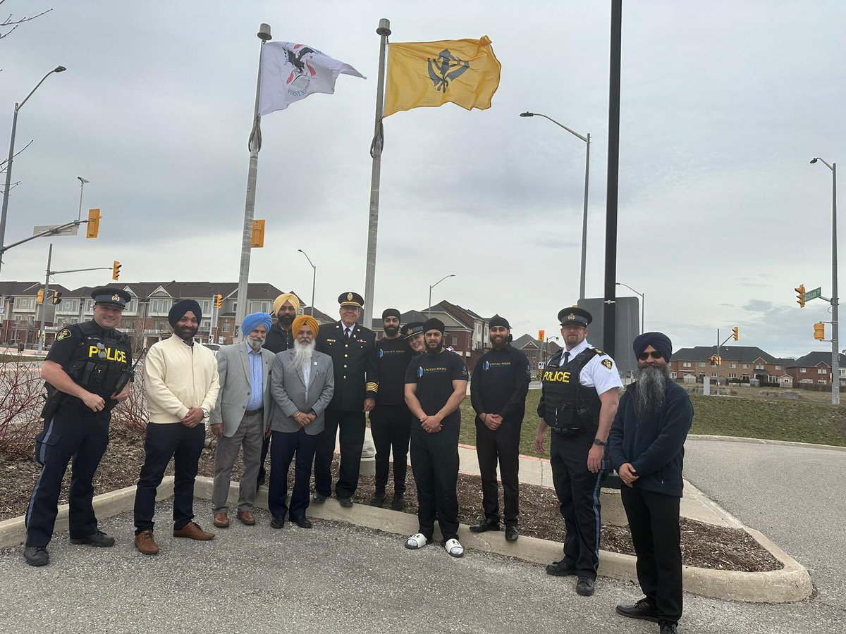 unitedsikhs's tweet photo. We are proud to host the FIRST EVER #Sikh Flag Raising Ceremony today in Caledon, ON. Thank you to the @TownOfCaledon &amp;  @AnnetteGroves_ for organizing this ceremony with us.
#SikhHeritageMonth #Sikh #Caledon #Canada https://t.co/TrVyvkjtij