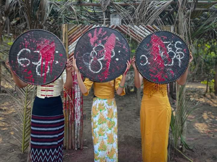 miN13700's tweet photo. Kyainseikgyi township students' union (ABFSU) held an anti-junta demonstration with the title “Bloody Thingyan” in Kayin State's #Kyainseikgyi township on April 11.

#WarCrimesOfJunta
#EndImpunity
#2023Apr12Coup
#WhatsHappeningInMyanmar https://t.co/OeLmeNH11T